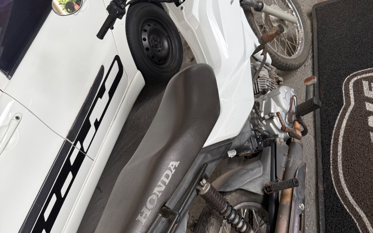 imagem-https://www.socarrao.com.br/sc-vehicle-images-prod/3757303/1789061559035-SU1HXzYwOTQuanBlZw.jpeg