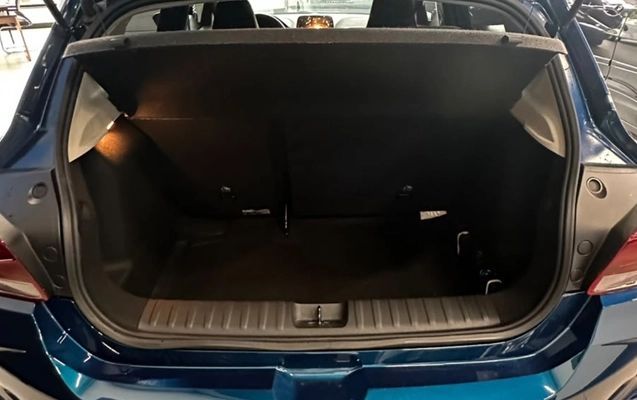 imagem-https://www.socarrao.com.br/sc-vehicle-images-prod/3757309/1789061382673-MmFkZmViN2MtNDc0Yy00Mjk2LTk3NWItZjcxMGZjYWQ5ZjFjLmpwZw.jpg