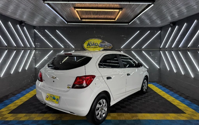 imagem-https://www.socarrao.com.br/sc-vehicle-images-prod/3757341/1789566521429-gb-beebc71.jpeg