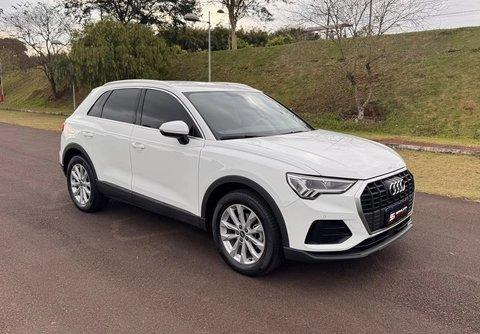 Audi Q3 2021 Branco — foto 1 de 3
