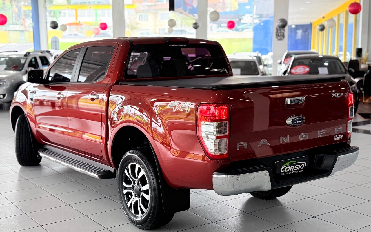imagem-https://www.socarrao.com.br/sc-vehicle-images-prod/3757362/1789061558296-ZDNjNjU4YmQtMDNjMy00MzBhLWFmZWItYjBjZTlmYWRkMzVhLmpwZWc.jpeg