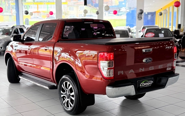 imagem-https://www.socarrao.com.br/sc-vehicle-images-prod/3757362/1789061558296-ZDNjNjU4YmQtMDNjMy00MzBhLWFmZWItYjBjZTlmYWRkMzVhLmpwZWc.jpeg