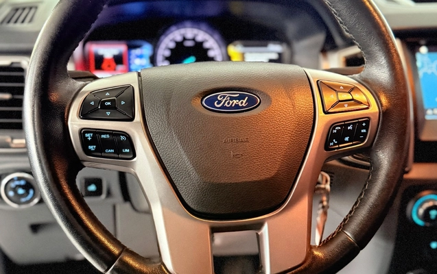 imagem-https://www.socarrao.com.br/sc-vehicle-images-prod/3757362/1789061558851-NDAzMTU0N2YtODRhZi00ZjhmLTk3NmItZGU1ZWU4ZTRlMmRkLmpwZWc.jpeg
