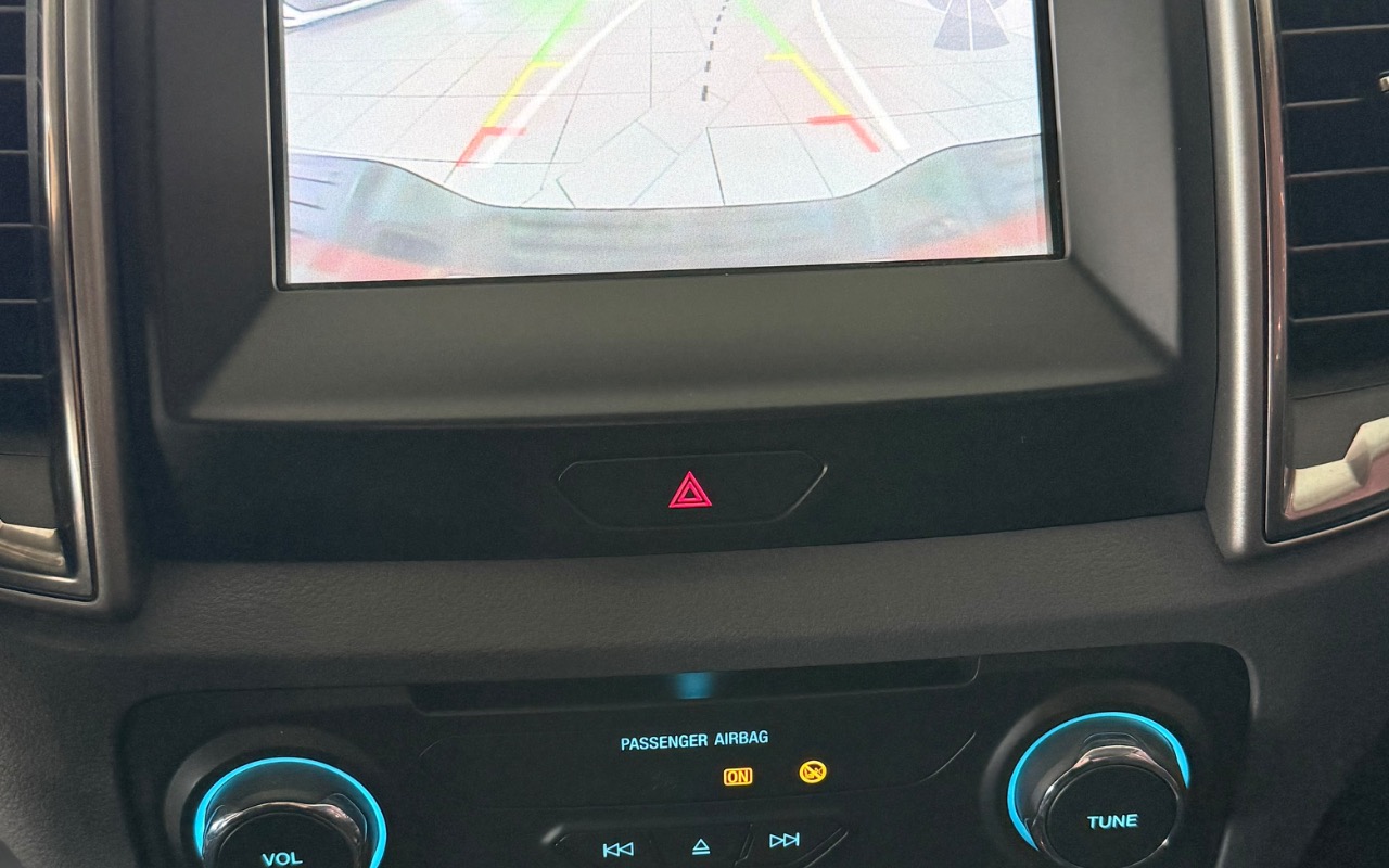 imagem-https://www.socarrao.com.br/sc-vehicle-images-prod/3757362/1789061559044-NzE4NDhhNGYtZmQ4Ny00NDViLWExOGEtMmNiM2MwYTlhNDcyLmpwZWc.jpeg