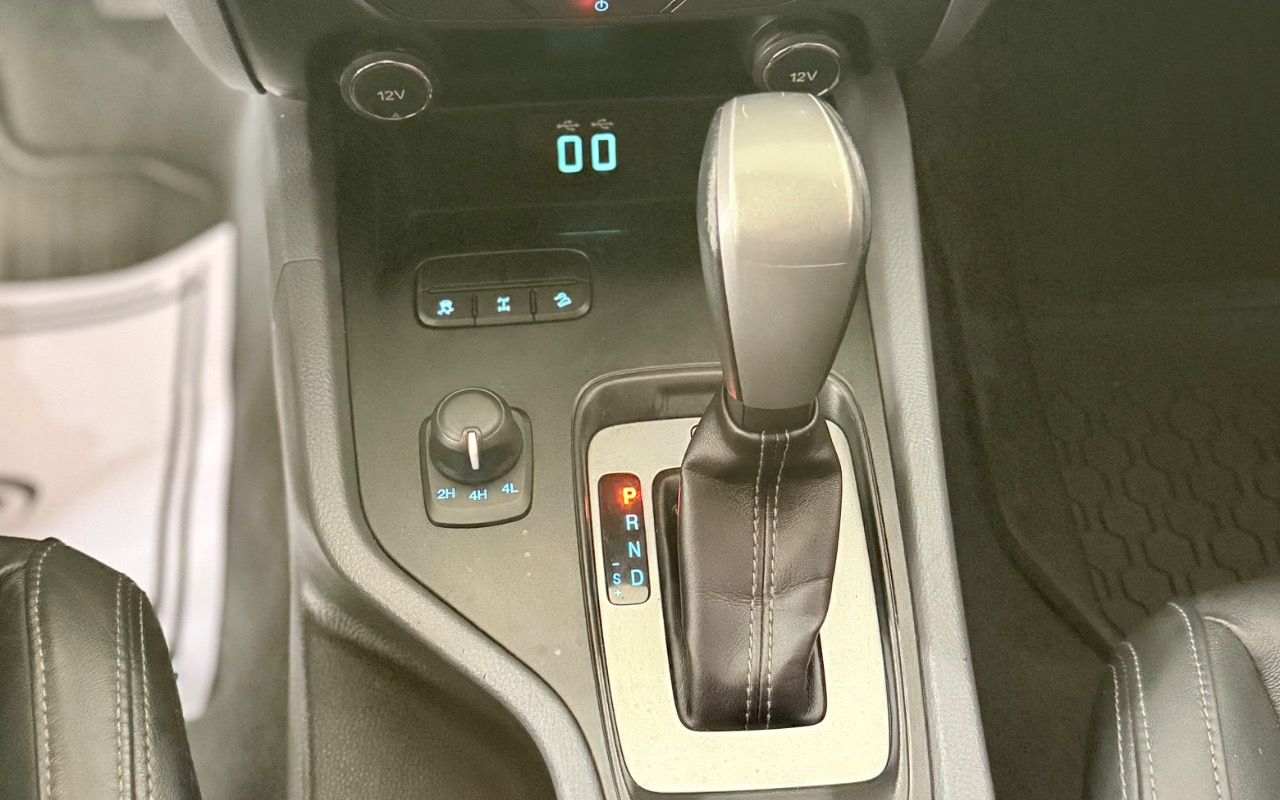 imagem-https://www.socarrao.com.br/sc-vehicle-images-prod/3757362/1789061559176-ZjA5ZmUyMWEtYWQ5Yi00NTMyLTg4OTYtMDIyZGVjOTcyOWY3LmpwZWc.jpeg