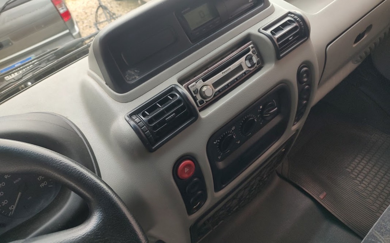 imagem-https://www.socarrao.com.br/sc-vehicle-images-prod/3757364/1789061563156-SU1HXzIwMjYwOTA5XzE2MjIyNzk3MF9IRFIuanBn.jpg