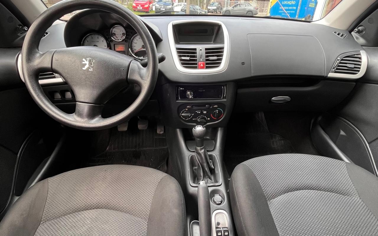 imagem-https://www.socarrao.com.br/sc-vehicle-images-prod/3757365/1789738329915-ODAzYWFjMGUtMjE4My00YzU0LWE0OWQtNTI0MzAzYThjYTNjLmpwZw.jpg