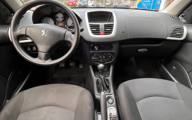 imagem-https://www.socarrao.com.br/sc-vehicle-images-prod/3757365/1789738329915-ODAzYWFjMGUtMjE4My00YzU0LWE0OWQtNTI0MzAzYThjYTNjLmpwZw.jpg