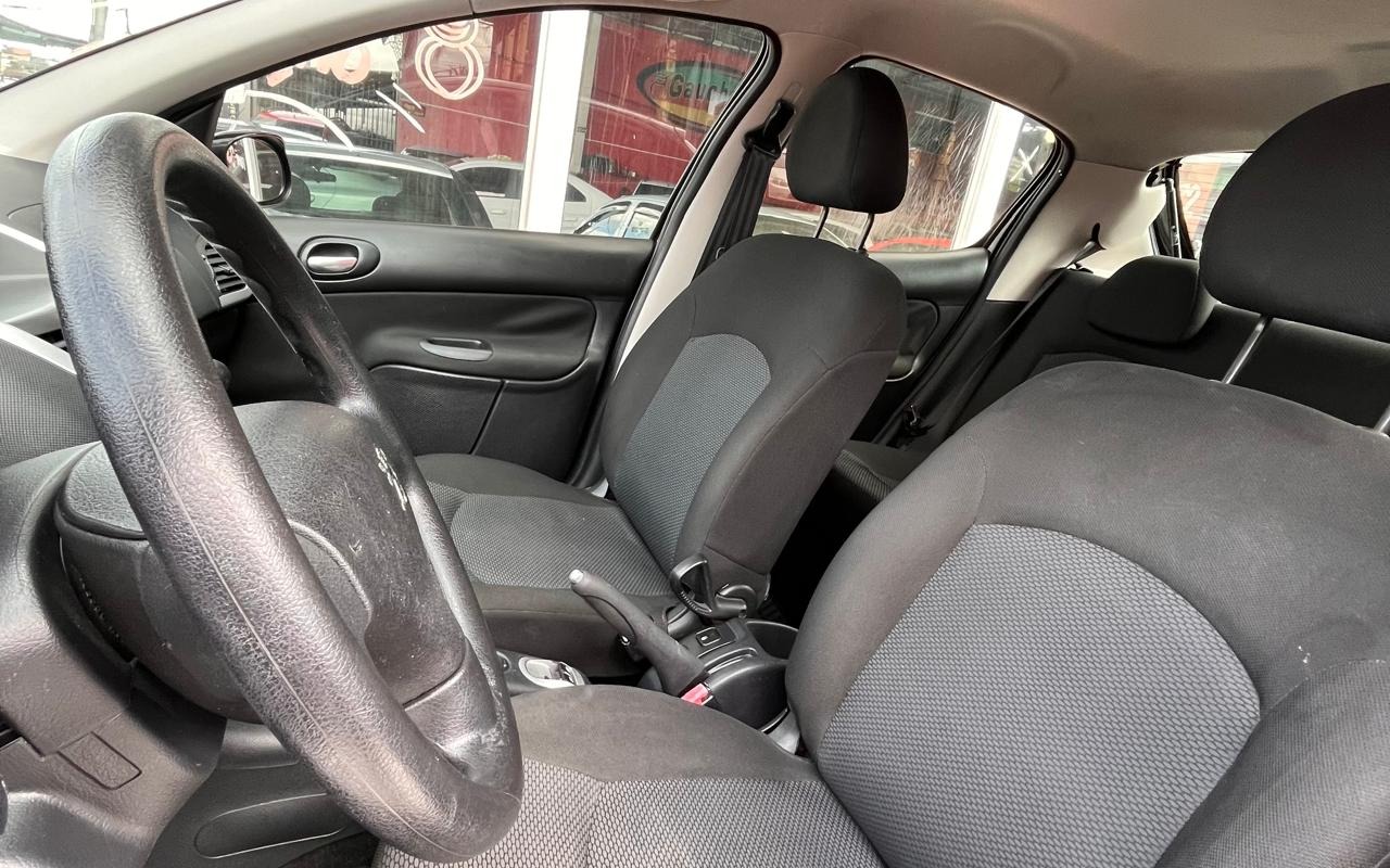 imagem-https://www.socarrao.com.br/sc-vehicle-images-prod/3757365/1789738329983-NTUxZTEzMjEtOGE3Yi00M2RlLWFhYzgtYzYwNmY4YjI2MGIzLmpwZw.jpg