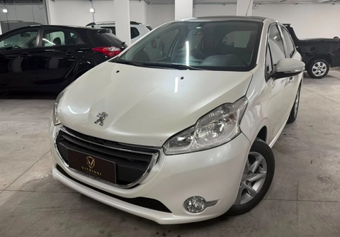 Peugeot 208 2015 Branco — foto 1 de 3