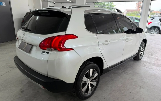 imagem-https://www.socarrao.com.br/sc-vehicle-images-prod/3757617/1789062243151-ZmVlNWJlYTgtNWRmNS00NmJjLWJhODYtZTI3OThkZmQ4NTNkLmpwZw.jpg