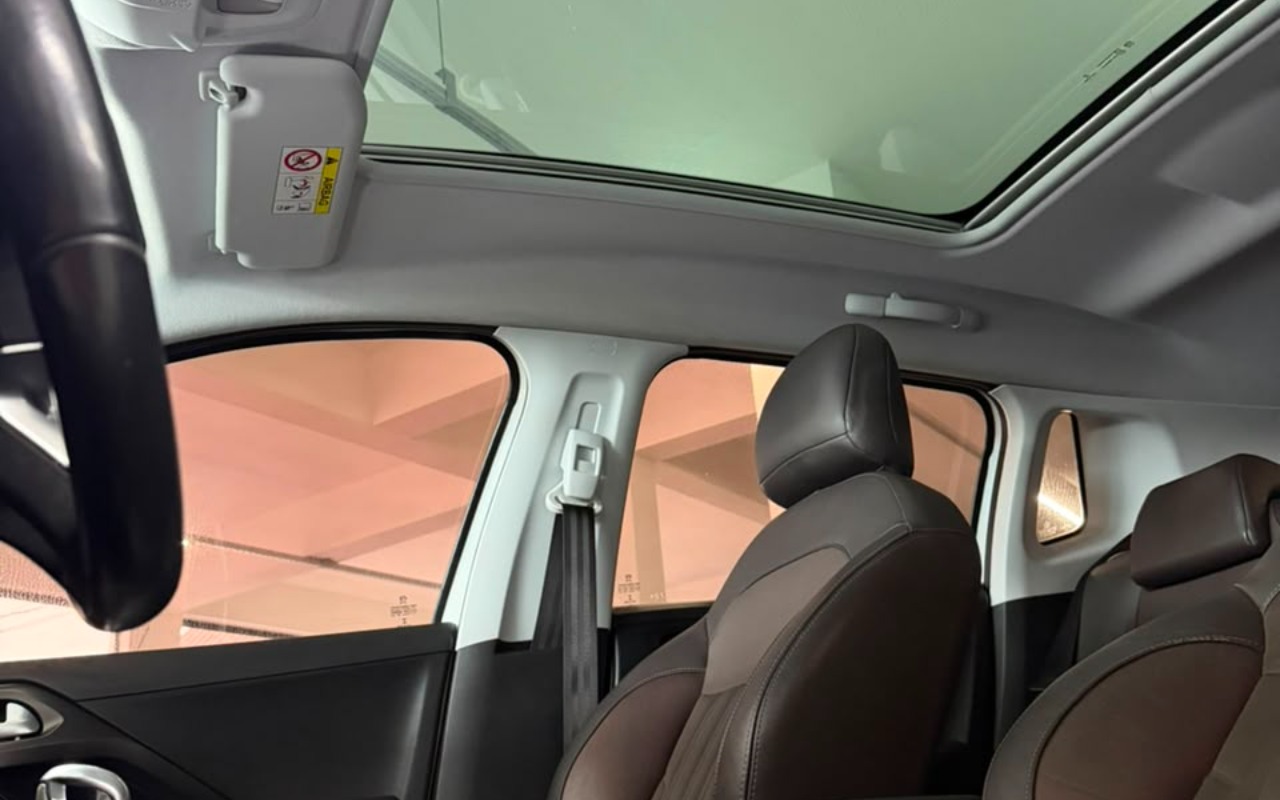 imagem-https://www.socarrao.com.br/sc-vehicle-images-prod/3757617/1789062243356-NGI2ZWY5MzQtNGIyNy00NGYzLThiYWYtYWY2MzZmMzQ0OTM1LmpwZw.jpg