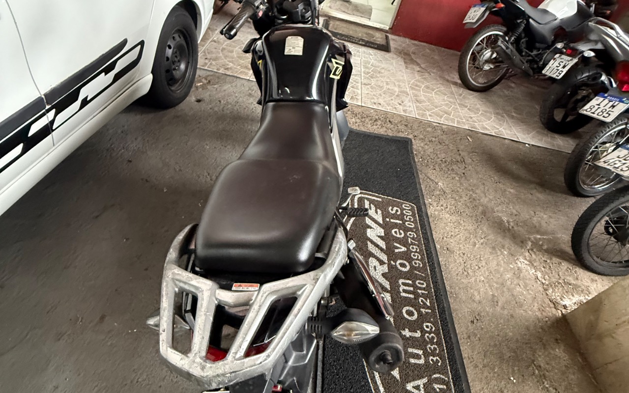 imagem-https://www.socarrao.com.br/sc-vehicle-images-prod/3757643/1789062327531-SU1HXzYwNzQuanBlZw.jpeg