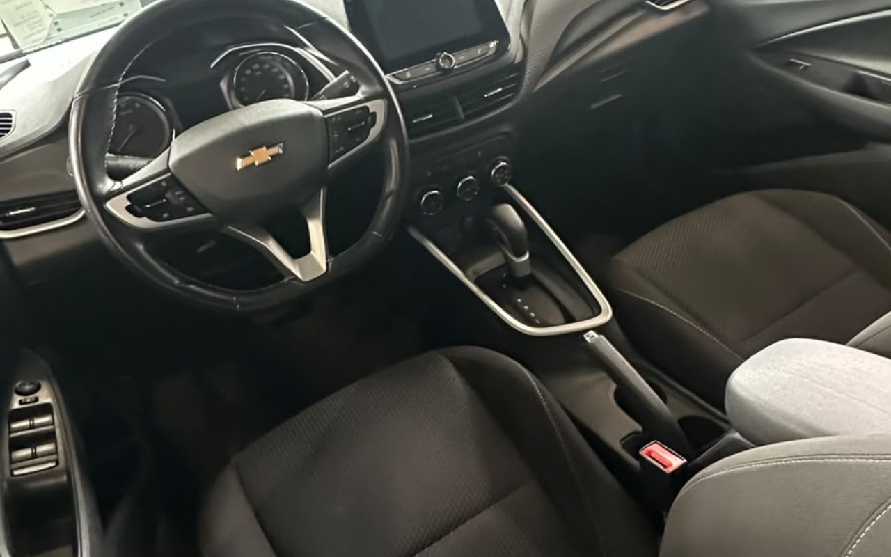 imagem-https://www.socarrao.com.br/sc-vehicle-images-prod/3757694/1789062566743-ZTg3MmFiMmYtMWE1Ni00MTg3LTlhMzItNDA5ZDI1Y2I2YTkzLmpwZw.jpg