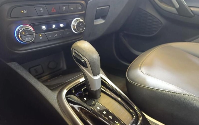 imagem-https://www.socarrao.com.br/sc-vehicle-images-prod/3757738/1789062675374-8464536_17_B_85c3da46a2.jpeg