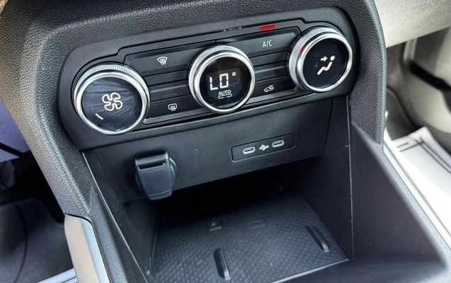 imagem-https://www.socarrao.com.br/sc-vehicle-images-prod/3757739/1789507822947-8456185_2_B_aa8e94b12b.jpeg