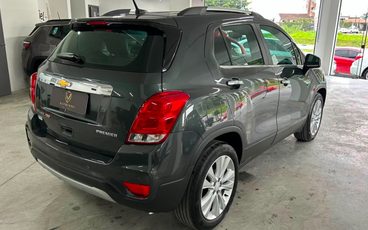 imagem-https://www.socarrao.com.br/sc-vehicle-images-prod/3757896/1789063026337-NTIzOGNlNjYtZGQ4ZC00MWQ1LTk2ZDctMTlmZDUxMGI4MjUyLmpwZw.jpg
