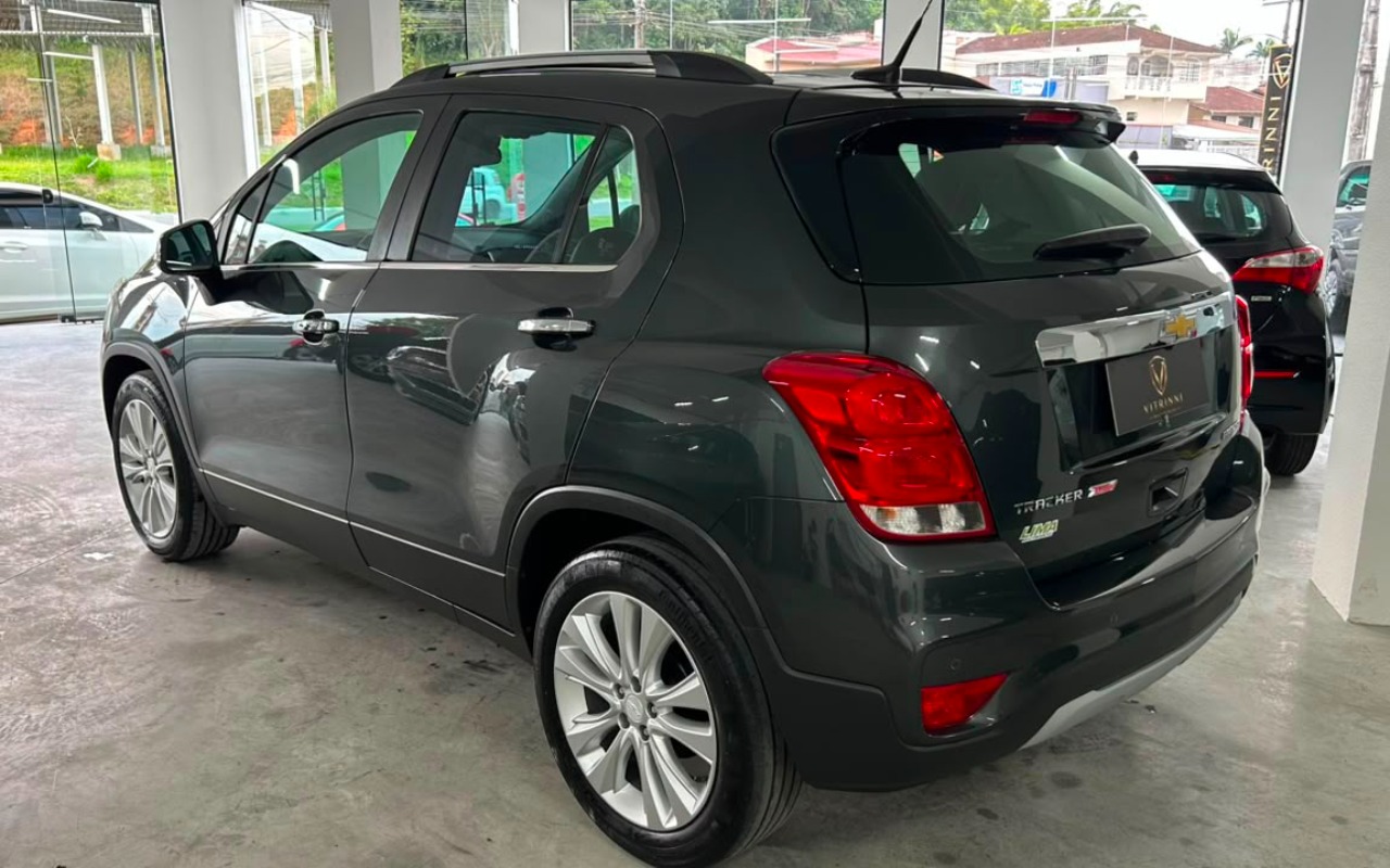 imagem-https://www.socarrao.com.br/sc-vehicle-images-prod/3757896/1789063026454-YTJkNDdhOWQtMjU2NS00M2I0LWE5OTktMTRiMzE3ZDdlYjc1LmpwZw.jpg