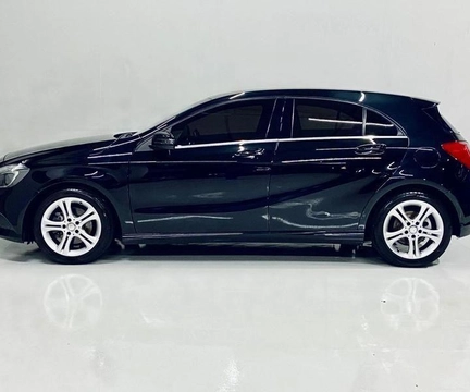 Mercedes-Benz A-200 1.6 TB/Flex Aut. 2015 Preto — foto 1 de 3