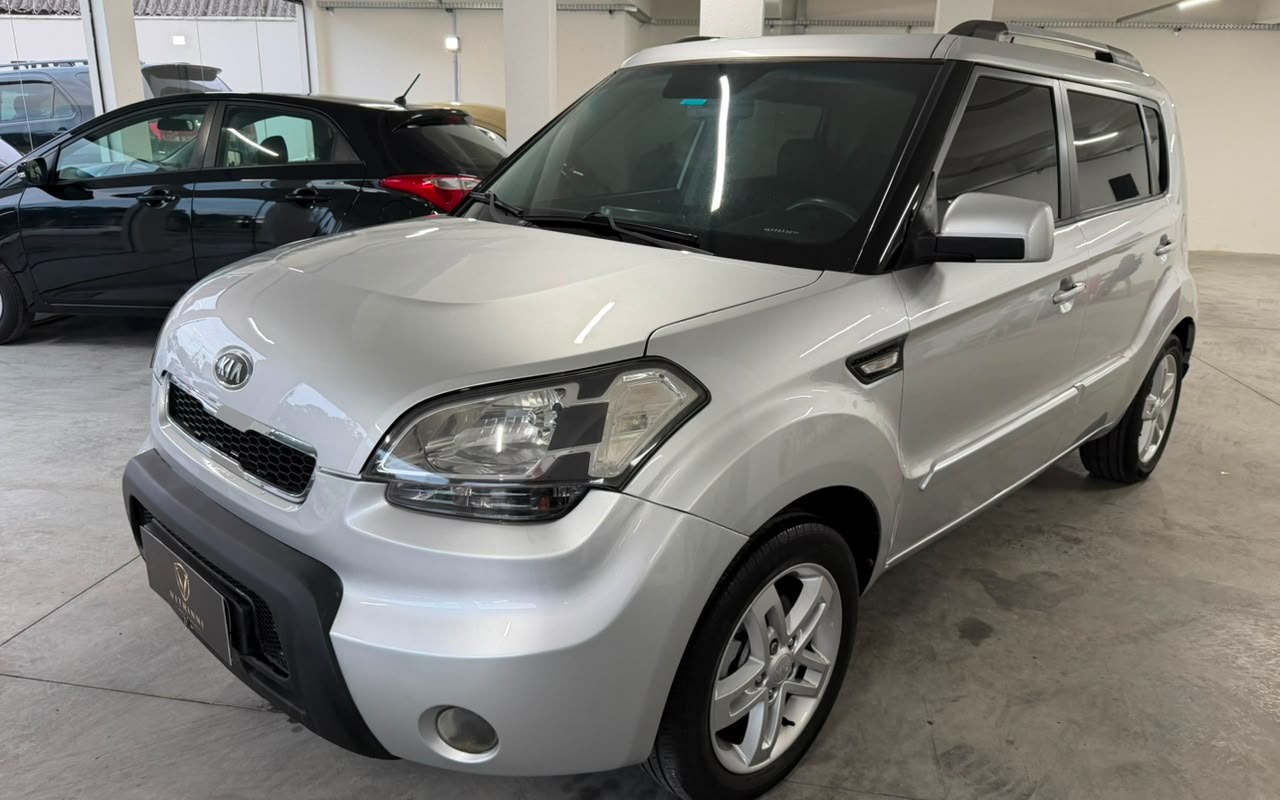 imagem-https://www.socarrao.com.br/sc-vehicle-images-prod/3758100/1789063687983-NWFhYzFlODQtNGE0YS00ZDc0LWEwZjQtMGVlOTU1YzViZjk1LmpwZw.jpg