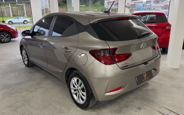 imagem-https://www.socarrao.com.br/sc-vehicle-images-prod/3758110/1789063879392-YWUzYzkxY2YtZmI3NS00ODBkLWIxOGUtZmRiY2YxMWE0MWRmLmpwZw.jpg