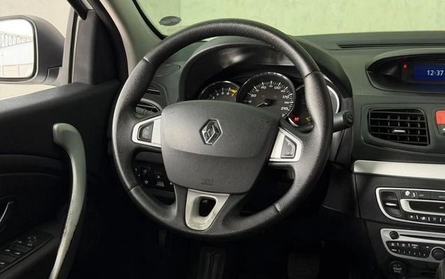 imagem-https://www.socarrao.com.br/sc-vehicle-images-prod/3758131/1789063966409-8378286_8_B_bc8117f309.jpeg