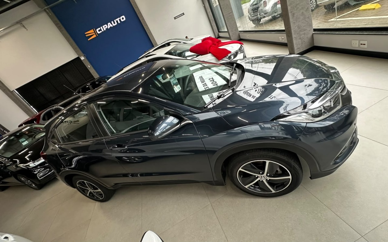 imagem-https://www.socarrao.com.br/sc-vehicle-images-prod/3758146/1789064013162-MWI0MjE2ZjUtOGIwNi00YmZkLWEyODItZmMwZDAxOGFmYjQ5LmpwZw.jpg