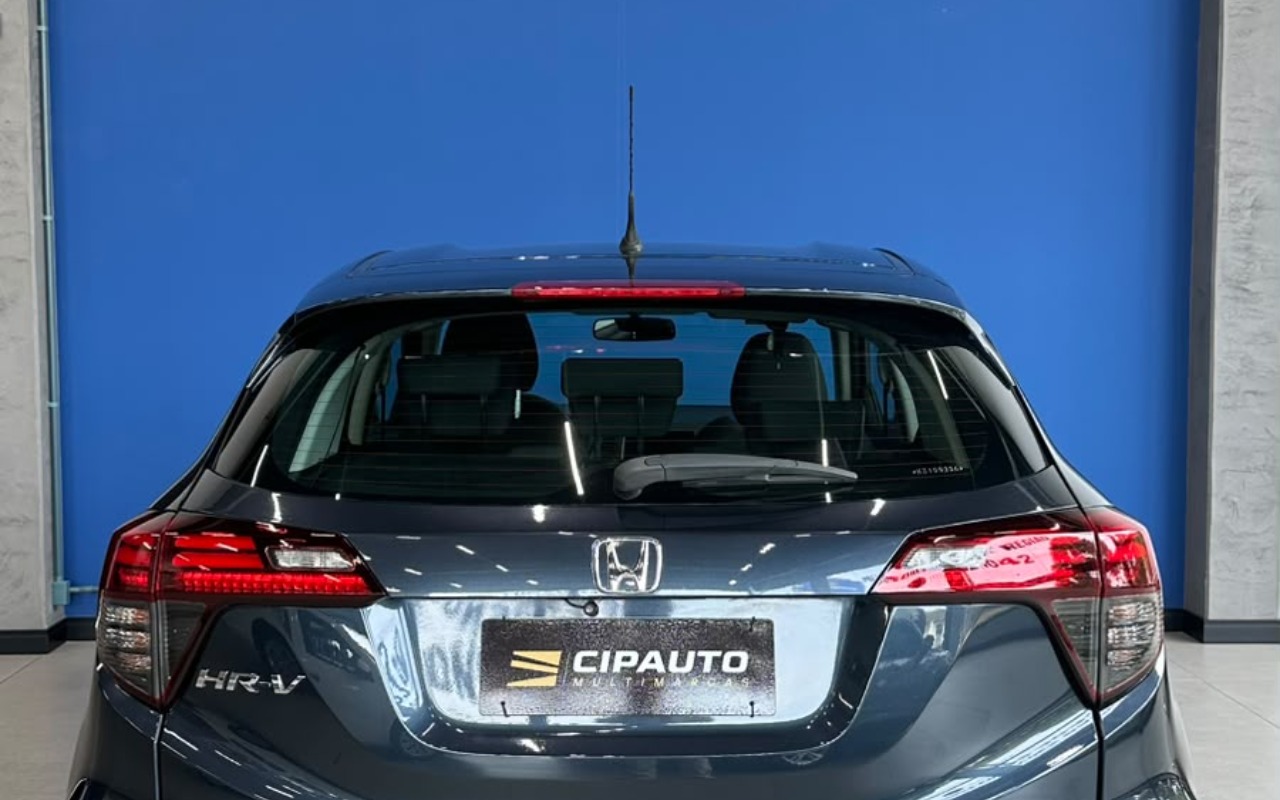 imagem-https://www.socarrao.com.br/sc-vehicle-images-prod/3758146/1789064013250-NjMzOGFjMDktYzU0My00ZGJkLTg1OGItZjg4NTBkZmViYWEyLmpwZw.jpg