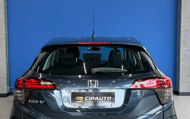 imagem-https://www.socarrao.com.br/sc-vehicle-images-prod/3758146/1789064013250-NjMzOGFjMDktYzU0My00ZGJkLTg1OGItZjg4NTBkZmViYWEyLmpwZw.jpg
