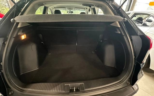 imagem-https://www.socarrao.com.br/sc-vehicle-images-prod/3758146/1789064013787-MGE0MjM4OTAtMTU3Yi00NWM1LWJkODAtNzlkM2NkOGI5MDA3LmpwZw.jpg