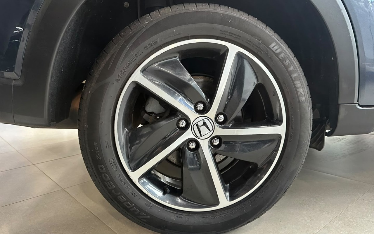 imagem-https://www.socarrao.com.br/sc-vehicle-images-prod/3758146/1789064014026-YWZiNWEzZjctNzVlMi00NDMyLTgwOGUtOTlhNWE1ZGUwMTdmLmpwZw.jpg