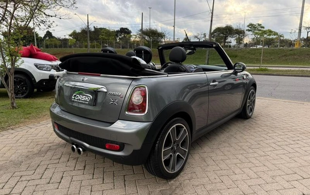 imagem-https://www.socarrao.com.br/sc-vehicle-images-prod/3758252/1789159347359-8464552_20_B_9c284340e2.jpeg