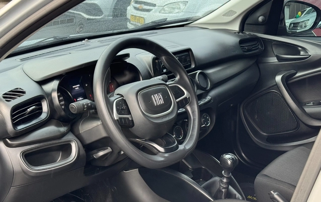 imagem-https://www.socarrao.com.br/sc-vehicle-images-prod/3758417/1789064646560-SU1HXzM1NjguanBlZw.jpeg