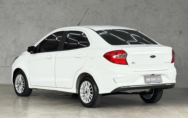imagem-https://www.socarrao.com.br/sc-vehicle-images-prod/3758463/1789064763000-8150694_1_B_8b3cc02db9.jpeg