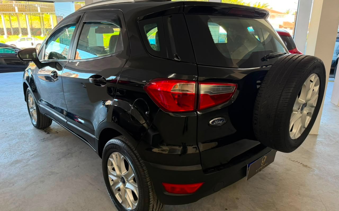 imagem-https://www.socarrao.com.br/sc-vehicle-images-prod/3758665/1789065257836-YmVkZTViMTgtNGFkOS00NTdmLWE4MTctMzBjYmVkZjMxNWI2LmpwZw.jpg