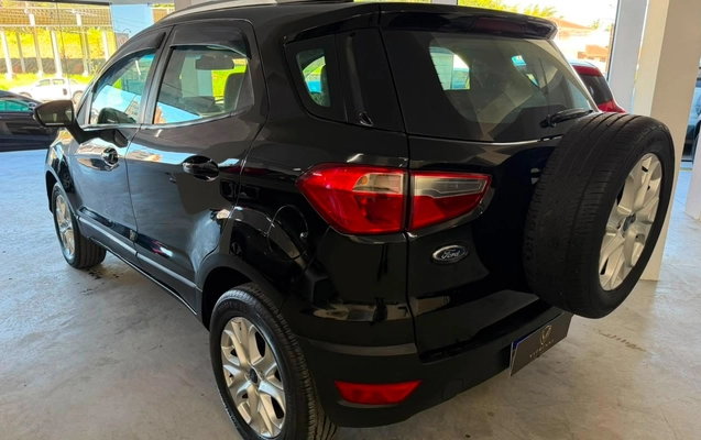 imagem-https://www.socarrao.com.br/sc-vehicle-images-prod/3758665/1789065257836-YmVkZTViMTgtNGFkOS00NTdmLWE4MTctMzBjYmVkZjMxNWI2LmpwZw.jpg