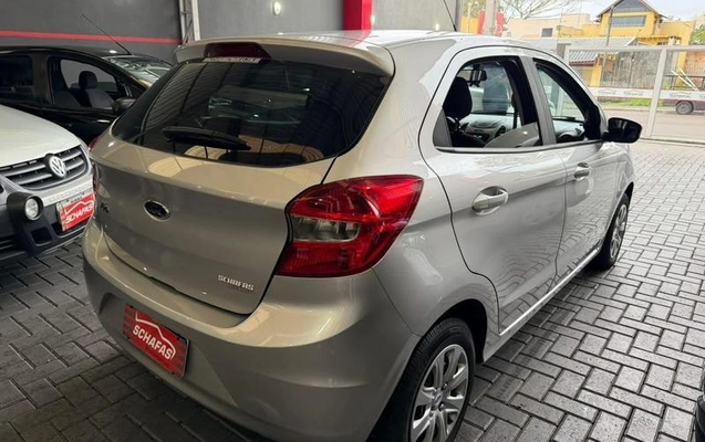 imagem-https://www.socarrao.com.br/sc-vehicle-images-prod/3758668/1789071214992-8464889_0_B_ff27aa6510.jpeg