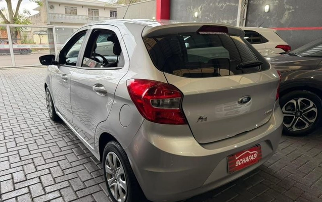 imagem-https://www.socarrao.com.br/sc-vehicle-images-prod/3758668/1789071214996-8464889_0_B_2aec693d1b.jpeg