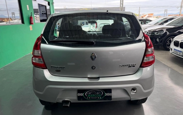 imagem-https://www.socarrao.com.br/sc-vehicle-images-prod/3758838/1789763660553-gb-2020fcf.jpeg