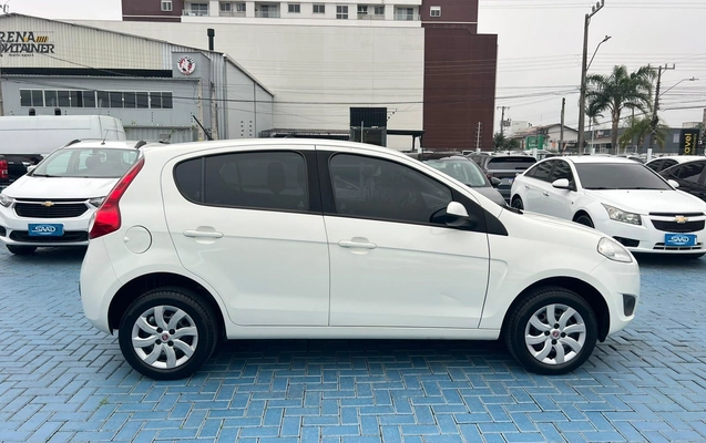imagem-https://www.socarrao.com.br/sc-vehicle-images-prod/3758849/1789066001338-2e1c5fba9dc744feb66db4fb6aec3126_1789065582885.jpg