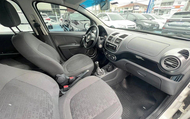 imagem-https://www.socarrao.com.br/sc-vehicle-images-prod/3758849/1789066001342-6d02aeafe41f4ae38bf3937b63d7d106_1789065588068.jpg