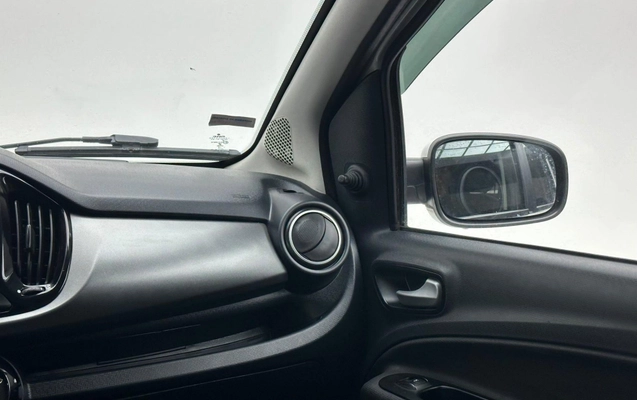 imagem-https://www.socarrao.com.br/sc-vehicle-images-prod/3758858/1789065915282-da4d2466851e4db0bc595ac25ada936c_1789065552867.jpg