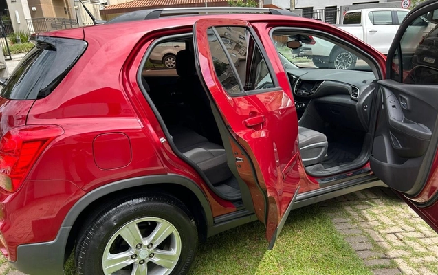 imagem-https://www.socarrao.com.br/sc-vehicle-images-prod/3758866/1789065955489-MTQuanBlZw.jpeg