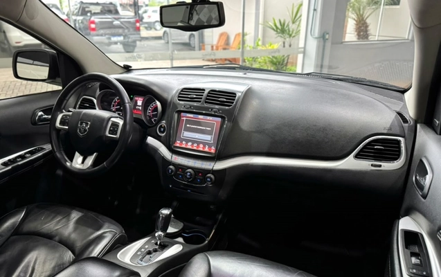 imagem-https://www.socarrao.com.br/sc-vehicle-images-prod/3758867/1789065959337-8_034510.jpg