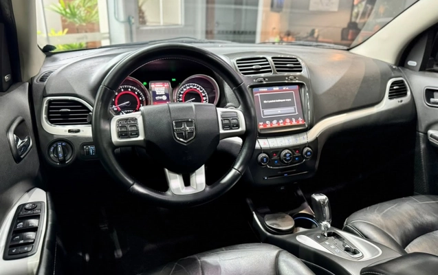 imagem-https://www.socarrao.com.br/sc-vehicle-images-prod/3758867/1789065959342-1_034509.jpg
