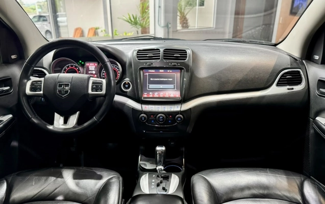 imagem-https://www.socarrao.com.br/sc-vehicle-images-prod/3758867/1789065959361-15_034510.jpg