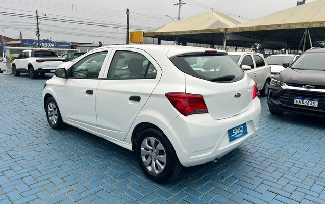 imagem-https://www.socarrao.com.br/sc-vehicle-images-prod/3759016/1789498586990-bad94d7ba6894f85923c427e17dda0f1_1789066209507.jpg