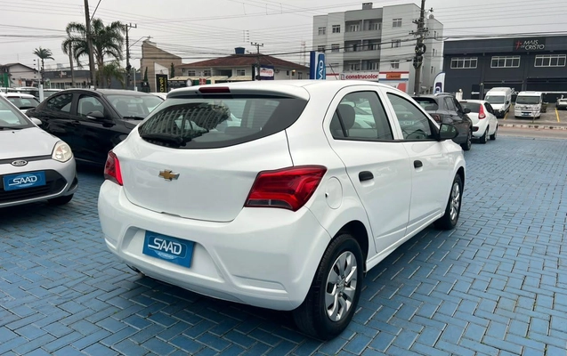 imagem-https://www.socarrao.com.br/sc-vehicle-images-prod/3759016/1789498586992-850a6648920946ac9bbab6890034d66d_1789066212076.jpg