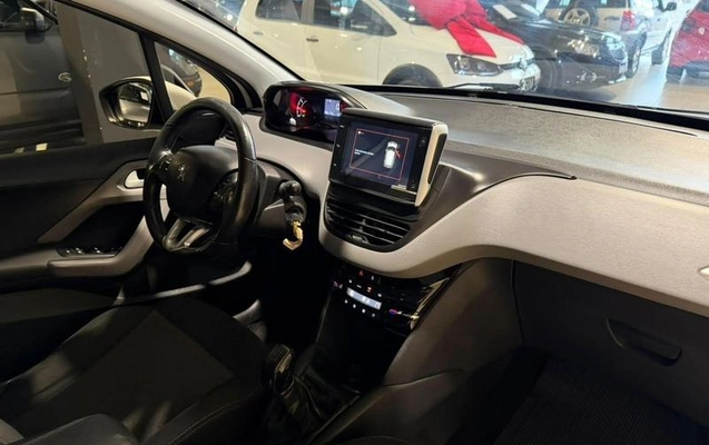 imagem-https://www.socarrao.com.br/sc-vehicle-images-prod/3759131/1789411811677-8465009_13_B_1f78a19da4.jpeg