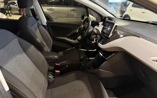 imagem-https://www.socarrao.com.br/sc-vehicle-images-prod/3759131/1789411811679-8465009_16_B_82826d0765.jpeg